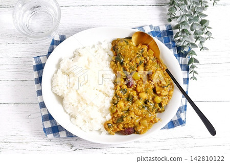 豆類菠菜肉末咖哩 豆類菠菜肉末咖哩 142810122