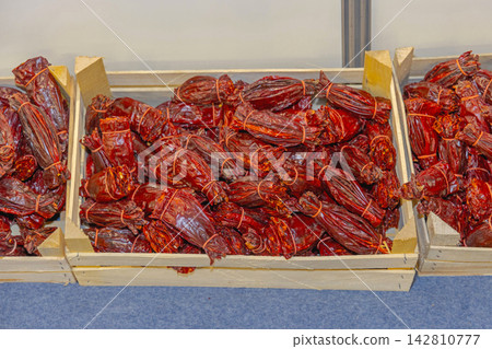 Bundles Red Peppers Crate 142810777