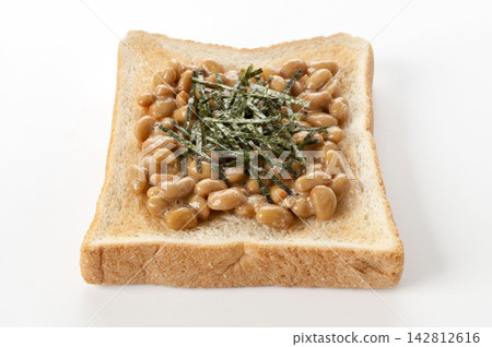 Natto toast Natto toast 142812616