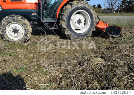 Agricultural machinery tractor Agricultural machinery tractor 142812684