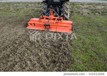 Agricultural machinery tractor Agricultural machinery tractor 142812688