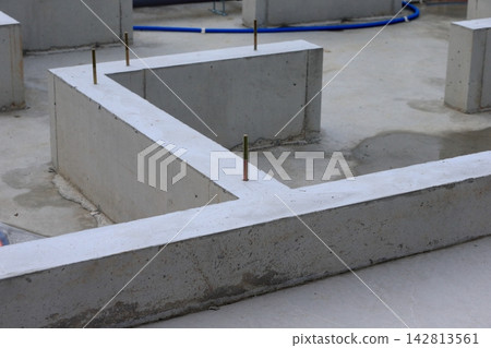 新房子的基本建設的形象 新房子的基本建設的形象 142813561