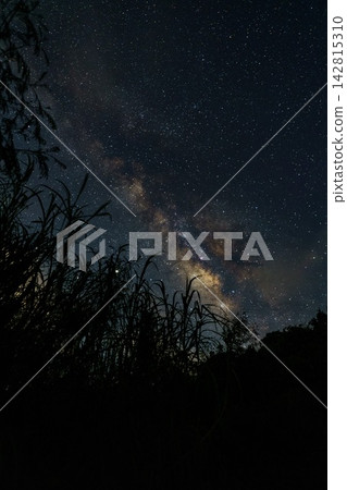 The Milky Way floating in the sky full of stars The Milky Way floating in the sky full of stars 142815310