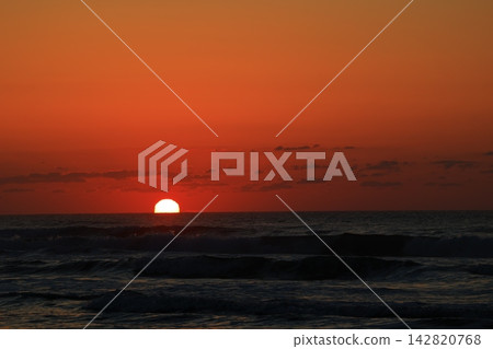 從庫朱庫里海灘欣賞日出 從庫朱庫里海灘欣賞日出 142820768
