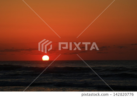 從庫朱庫里海灘欣賞日出 從庫朱庫里海灘欣賞日出 142820776