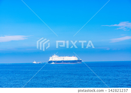The giant LNG carrier Bushu Maru sailing in Tokyo Bay The giant LNG carrier Bushu Maru sailing in Tokyo Bay 142821237