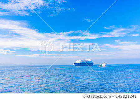 The giant LNG carrier Bushu Maru sailing in Tokyo Bay The giant LNG carrier Bushu Maru sailing in Tokyo Bay 142821241