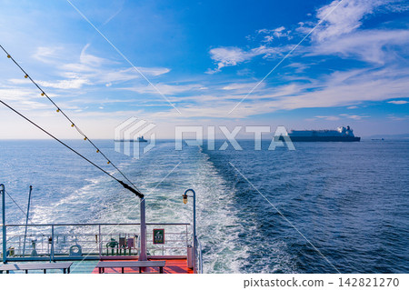 A view of the giant LNG carrier Bushu Maru from the Tokyo Bay Ferry. A view of the giant LNG carrier Bushu Maru from the Tokyo Bay Ferry. 142821270