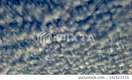 Soft puffy altocumulus cloud sky texture background Soft puffy altocumulus cloud sky texture background 142821550