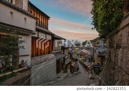 Kyoto Japan, at old town Ninenzaka street in autumn season Kyoto Japan, at old town Ninenzaka street in autumn season 142822351