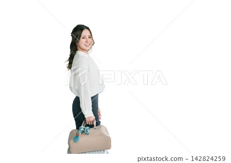 Office casual attire for office ladies and businesswomen commuting to work. 142824259