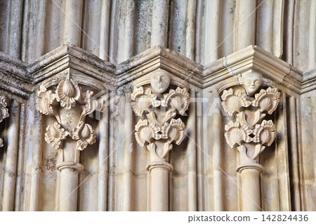 Beautiful details of Batalha Monastery showcase historical craftsmanship Beautiful details of Batalha Monastery showcase historical craftsmanship 142824436