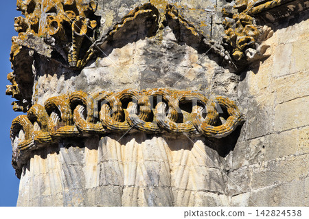 Intricate stonework detail at Convento de Cristo in Portugal Intricate stonework detail at Convento de Cristo in Portugal 142824538