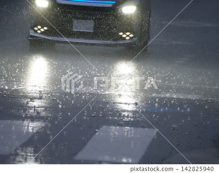 大雨 大雨 142825940