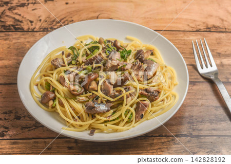 鯖魚意麵 鯖魚意麵 142828192