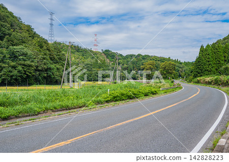 National Route 8 passing through Omi-Shiotsu in Oku-Biwako, Nagahama City, Shiga Prefecture 142828223
