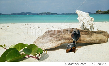 A day at the beach A day at the beach 142828354