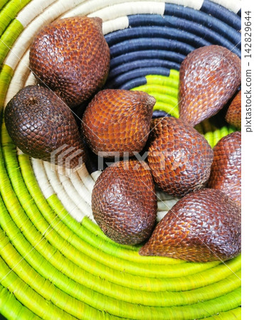 snake fruit background snake fruit background 142829644