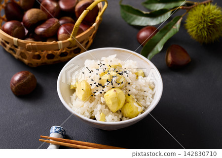 栗子飯放在碗裡 栗子飯放在碗裡 142830710