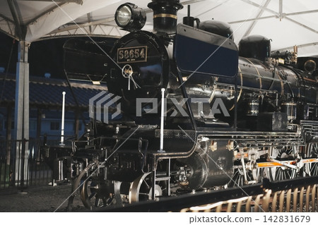 Preserved steam locomotive No. 58654 142831679
