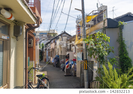 大阪府大阪市生野區桃谷二丁目復古街景 大阪府大阪市生野區桃谷二丁目復古街景 142832213