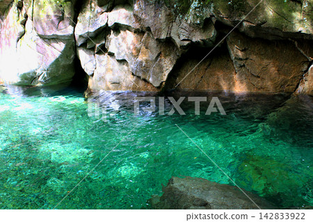 [Kakisore Valley] Clear flow of water 142833922