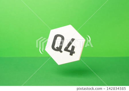 An icon with the fourth business quarter of the year. Concept of year end results and financial closing. Annual review and final performance report. Closure. An icon with the fourth business quarter of the year. Concept of year end results and financial closing. Annual review and final performance report. Closure. 142834385