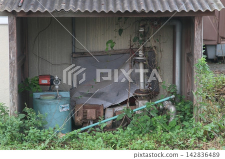 Abandoned abandoned shop Abandoned abandoned shop 142836489