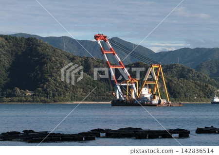 巨型起重駁船 巨型起重駁船 142836514