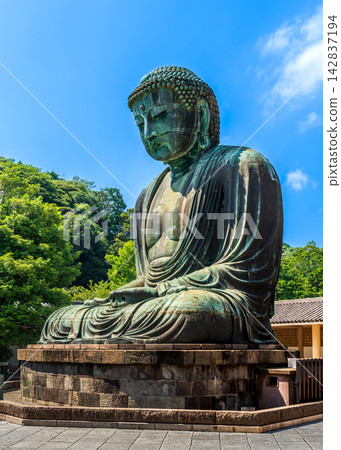 Artistic bronze Great Buddha Daibutsu statue at Kotoku-in temple in Kamakura Japan Artistic bronze Great Buddha Daibutsu statue at Kotoku-in temple in Kamakura Japan 142837194