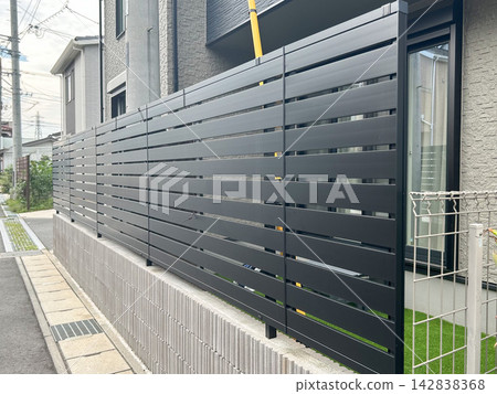Privacy fence for detached houses Privacy fence for detached houses 142838368