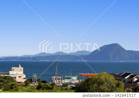 從日之出町方向看到的別府灣和高崎山。 從日之出町方向看到的別府灣和高崎山。 142841517