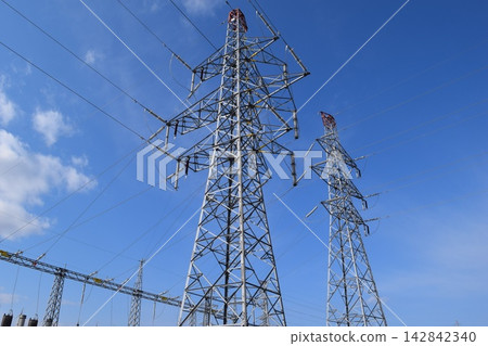 輸電塔高壓交流電 輸電塔高壓交流電 142842340