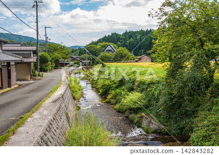 A tranquil village in the northern part of Lake Biwa: Kutsukake district, Nishi-Asai-cho, Nagahama City, Shiga Prefecture A tranquil village in the northern part of Lake Biwa: Kutsukake district, Nishi-Asai-cho, Nagahama City, Shiga Prefecture 142843282