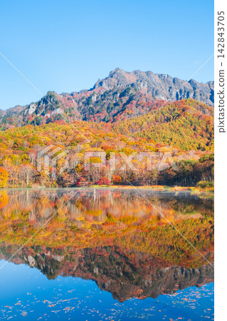 Kagamiike and Mt. Togakushi (Autumn) Kagamiike and Mt. Togakushi (Autumn) 142843705