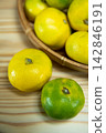 Autumn Delicacy: Extra Early-Ripening Mandarins 142846191