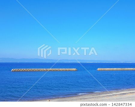 View of Kinko Bay from the Tarumizuhamabira roadside station (Tarumizu City, Kagoshima Prefecture) View of Kinko Bay from the Tarumizuhamabira roadside station (Tarumizu City, Kagoshima Prefecture) 142847334