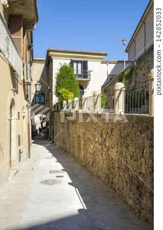 A narrow street in the center of San Marino A narrow street in the center of San Marino 142852033