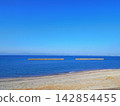 View of Kinko Bay from the Tarumizuhamabira roadside station (Tarumizu City, Kagoshima Prefecture) 142854455