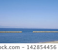 View of Kinko Bay from the Tarumizuhamabira roadside station (Tarumizu City, Kagoshima Prefecture) 142854456