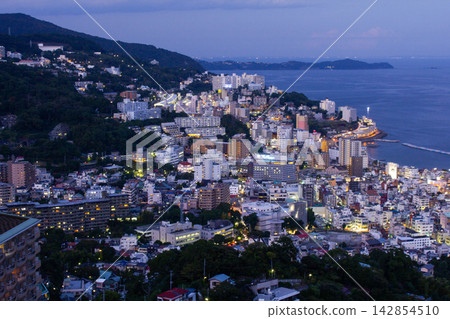 靜岡熱海的晚上視圖 靜岡熱海的晚上視圖 142854510
