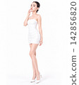 Beautiful woman  142856820