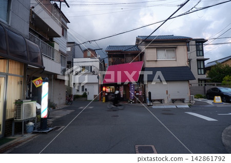 深受當地人喜愛的餐廳 深受當地人喜愛的餐廳 142861792