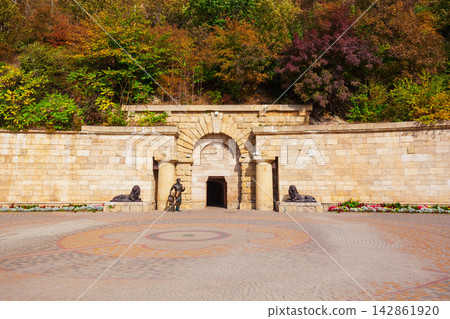 Proval Lake entrance in Pyatigorsk Proval Lake entrance in Pyatigorsk 142861920