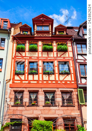 Weissgerbergasse street, Nuremberg old town, Bavaria Weissgerbergasse street, Nuremberg old town, Bavaria 142862624