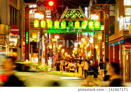 東京都北千住站前千住店街 142867371