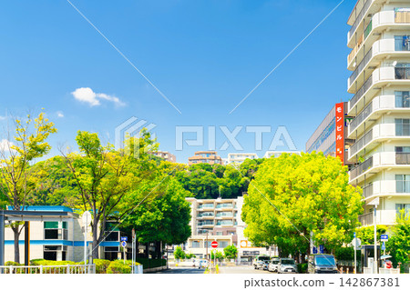 JR根岸線根岸站：車站正面景色 142867381