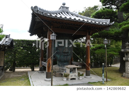 Wakayama City, Muryokoji Temple's Head Buddha Wakayama City, Muryokoji Temple's Head Buddha 142869682