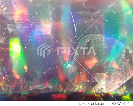 一塊粗糙蛋白石的微距照片 142871065