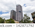 Skyscrapers under construction in London city 142871792